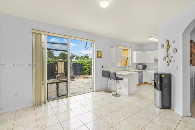 755 E Mowry Ct, Homestead, FL 33030