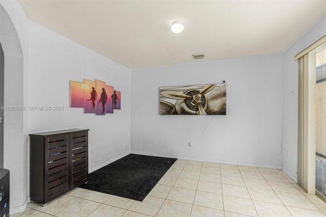 755 E Mowry Ct, Homestead, FL 33030