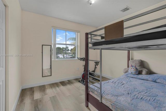 755 E Mowry Ct, Homestead, FL 33030