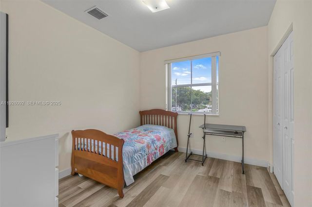 755 E Mowry Ct, Homestead, FL 33030