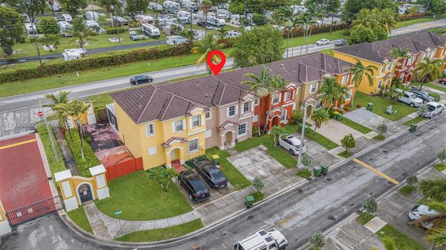 755 E Mowry Ct, Homestead, FL 33030