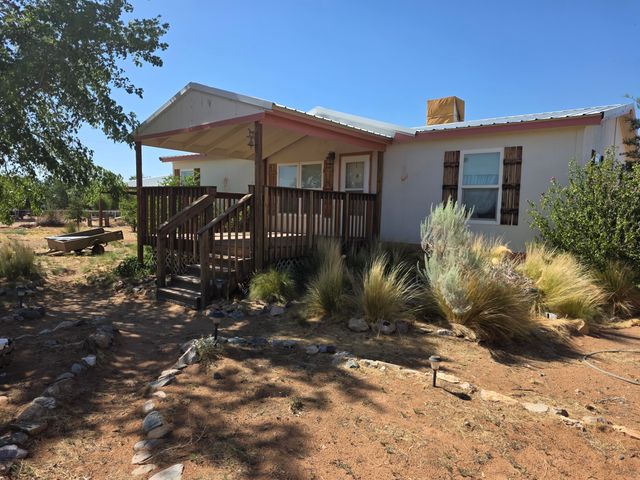 149 Manzano View Road, Los Lunas, NM 87031