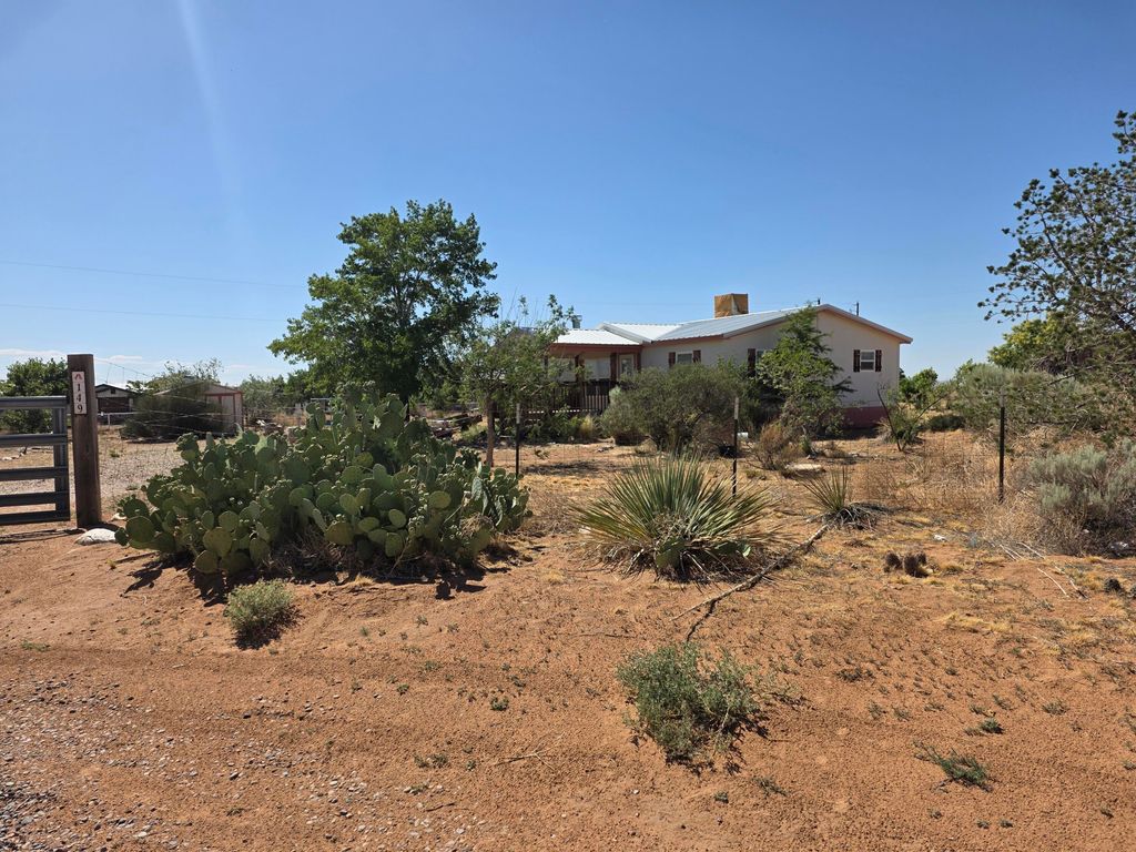 149 Manzano View Road, Los Lunas, NM 87031