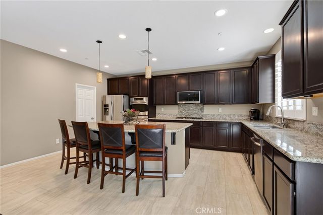 16796 Golden Bluff Loop, Riverside, CA 92503