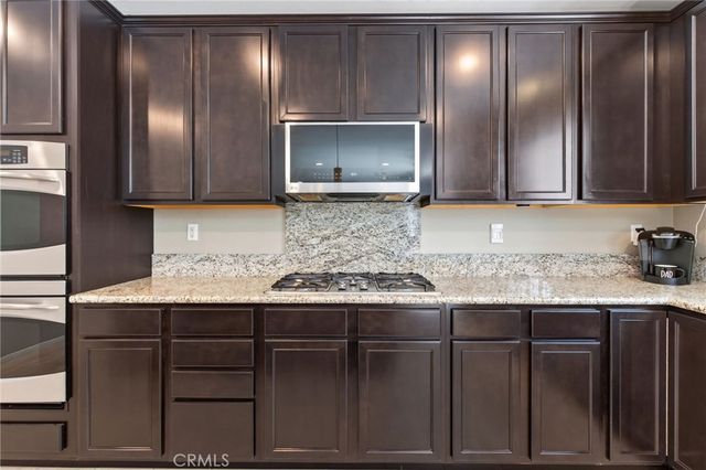 16796 Golden Bluff Loop, Riverside, CA 92503