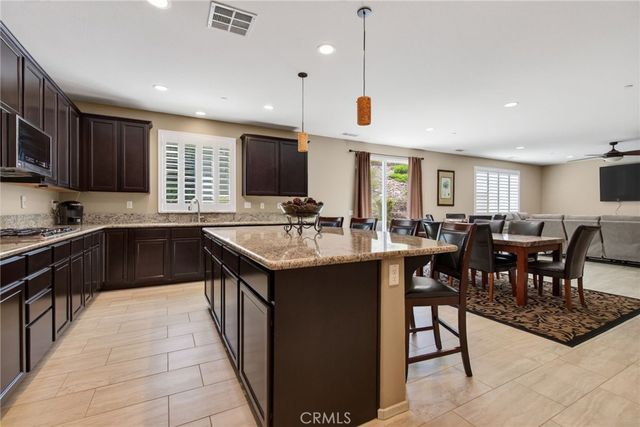16796 Golden Bluff Loop, Riverside, CA 92503