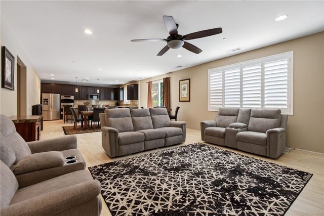 16796 Golden Bluff Loop, Riverside, CA 92503