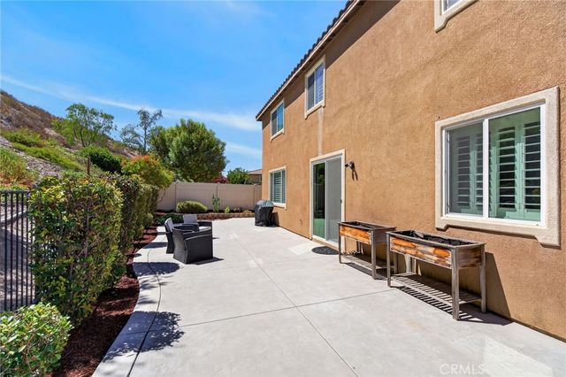 16796 Golden Bluff Loop, Riverside, CA 92503
