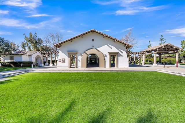 16796 Golden Bluff Loop, Riverside, CA 92503