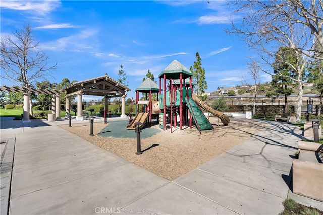 16796 Golden Bluff Loop, Riverside, CA 92503