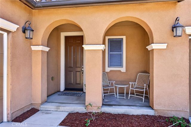 16796 Golden Bluff Loop, Riverside, CA 92503