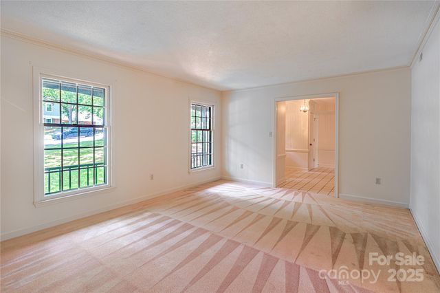 2011 E Barden Road, Charlotte, NC 28226