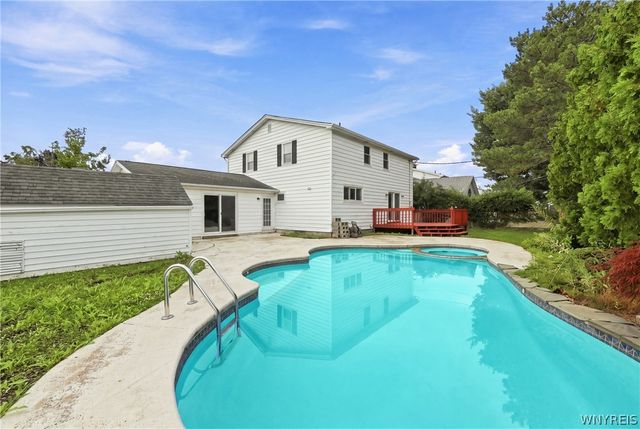 102 Lou Drive, Cheektowaga, NY 14043