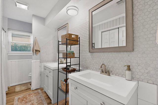 153 Sheri Lane, Hurst, TX 76053