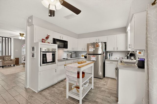 153 Sheri Lane, Hurst, TX 76053