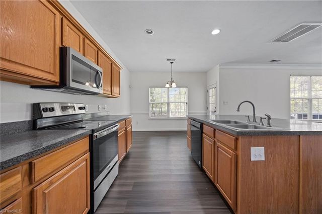 2211 Rindle Drive, High Point, NC 27262