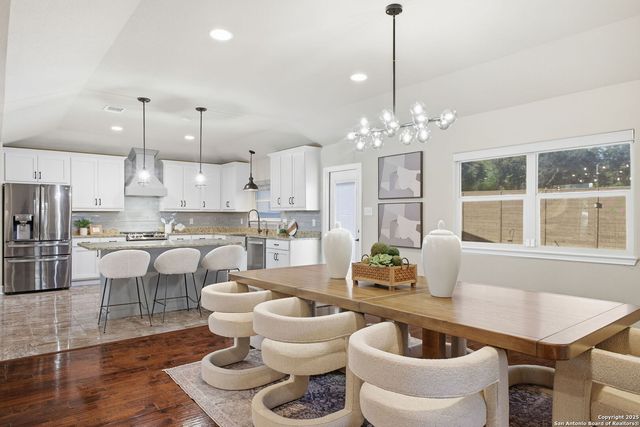 1069 IVY LN, Terrell Hills, TX 78209