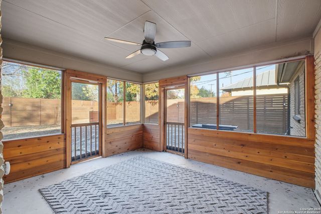 1069 IVY LN, Terrell Hills, TX 78209