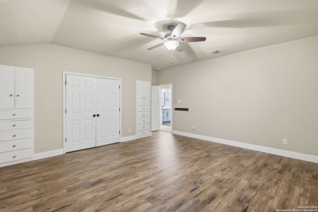 1069 IVY LN, Terrell Hills, TX 78209