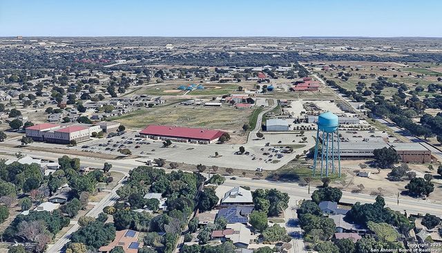 1069 IVY LN, Terrell Hills, TX 78209