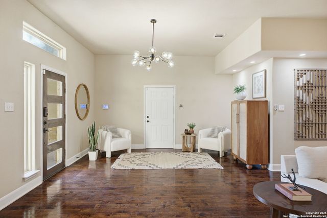 1069 IVY LN, Terrell Hills, TX 78209