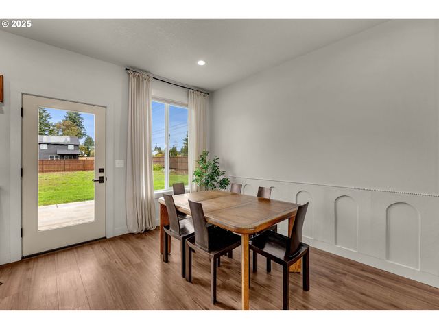 102 W OAK St, Yacolt, WA 98675