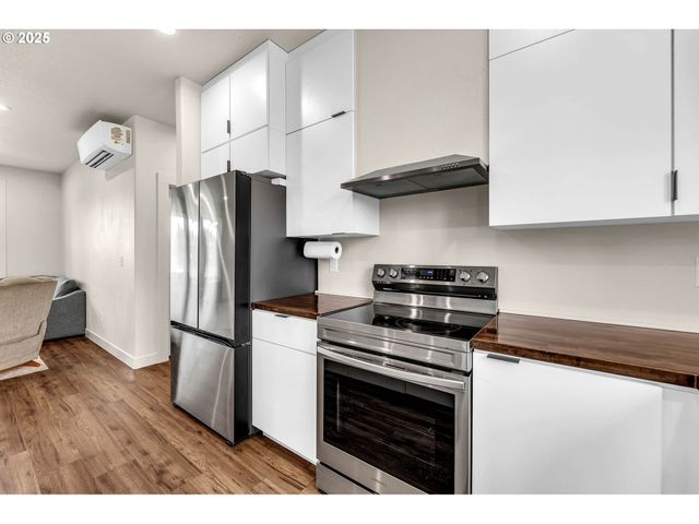 102 W OAK St, Yacolt, WA 98675