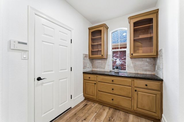 3 Graylin Woods Place, The Woodlands, TX 77382