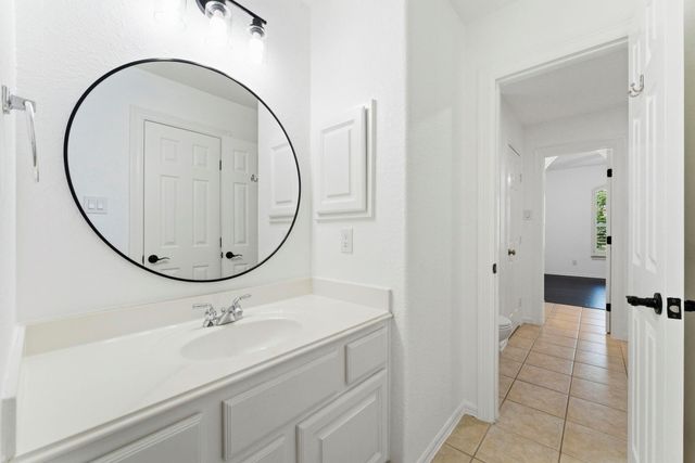 3 Graylin Woods Place, The Woodlands, TX 77382