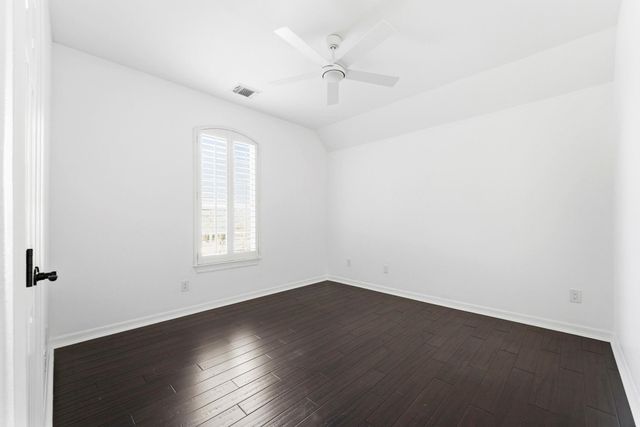 3 Graylin Woods Place, The Woodlands, TX 77382