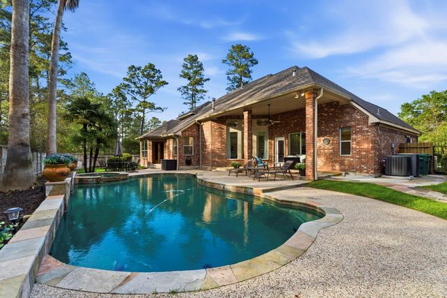 3 Graylin Woods Place, The Woodlands, TX 77382