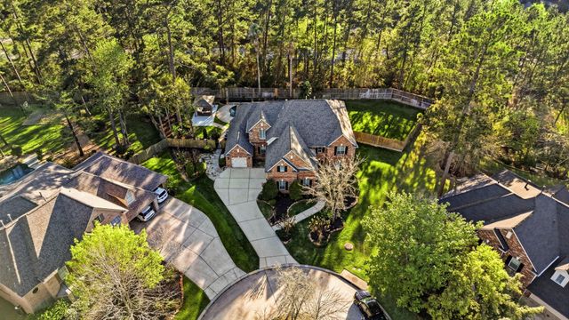 3 Graylin Woods Place, The Woodlands, TX 77382