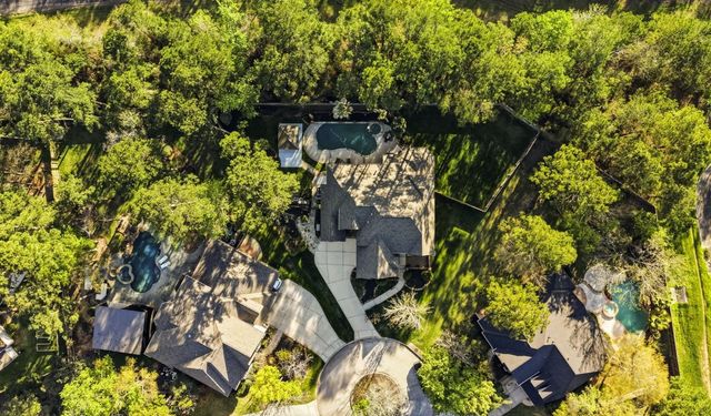 3 Graylin Woods Place, The Woodlands, TX 77382
