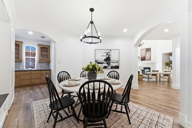 3 Graylin Woods Place, The Woodlands, TX 77382