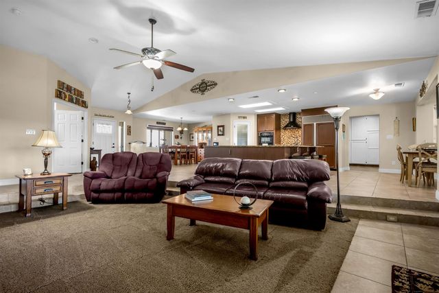 1844 W Highway 12, Lodi, CA 95242