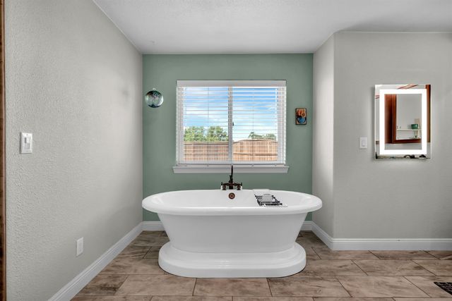 1844 W Highway 12, Lodi, CA 95242