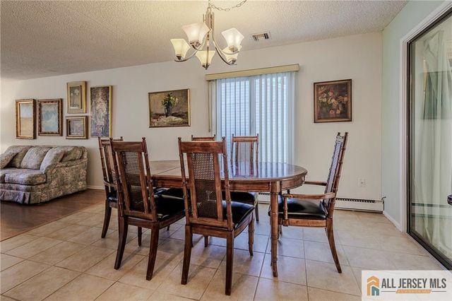 30 Larch Plaza 30A, Monroe, NJ 08831