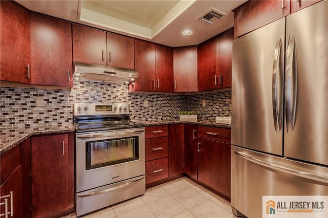 30 Larch Plaza 30A, Monroe, NJ 08831