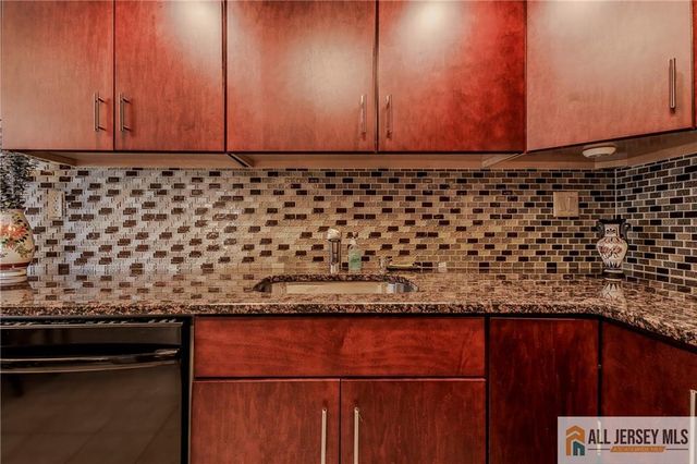 30 Larch Plaza 30A, Monroe, NJ 08831