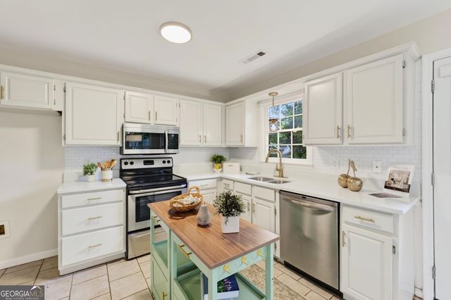 139 Stanbrough Drive, Dallas, GA 30157