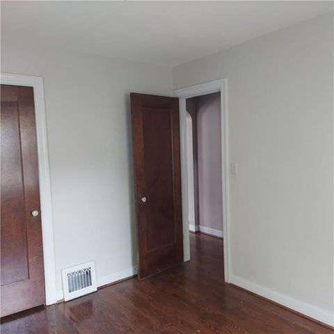 520 N Pleasant Street, Independence, MO 64050