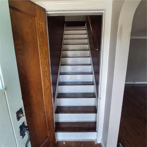520 N Pleasant Street, Independence, MO 64050