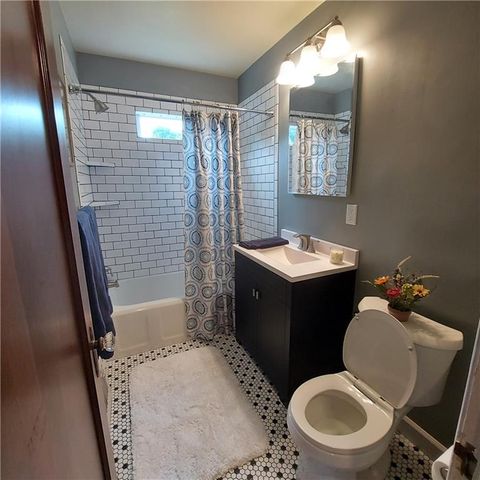 520 N Pleasant Street, Independence, MO 64050