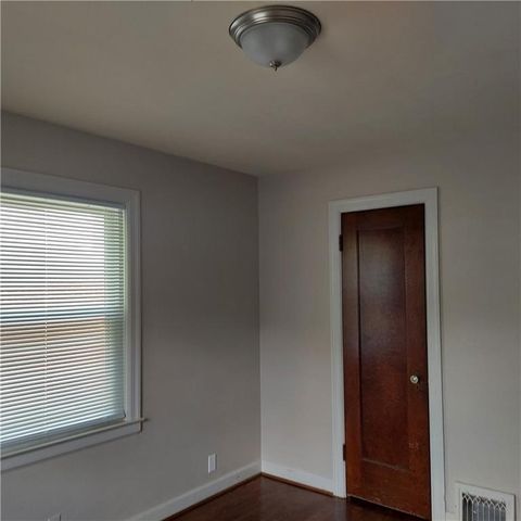 520 N Pleasant Street, Independence, MO 64050