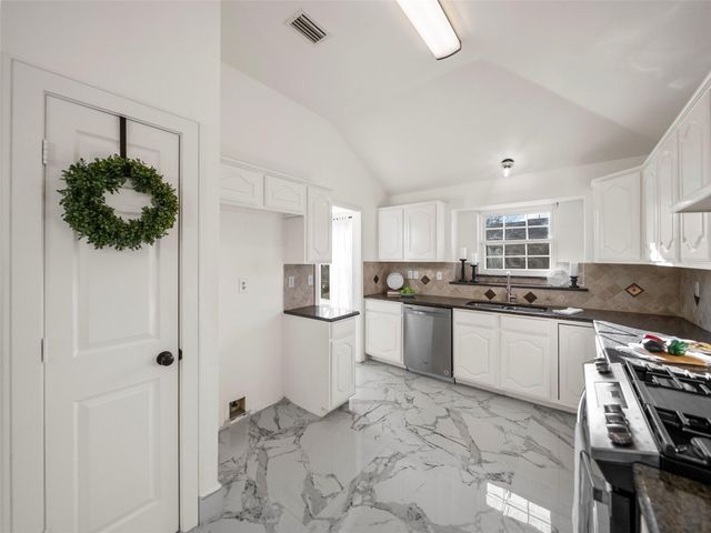 4818 Mize Court, Rowlett, TX 75088