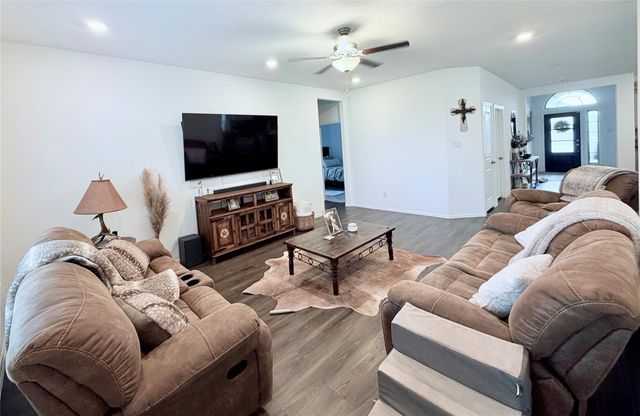 4931 Twin Summit Drive, Rosenberg, TX 77469