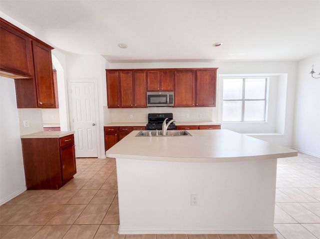 1700 Forsythe Drive, Savannah, TX 76227