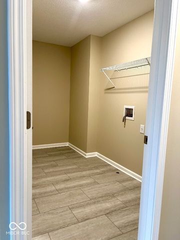 9789 Mystic Sun Court, Fishers, IN 46040