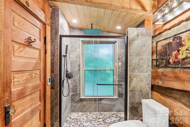 17198 Rosman Highway, Lake Toxaway, NC 28747