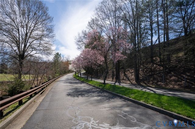 4007 Ironwoods Walk Dr, Glen Allen, VA 23059